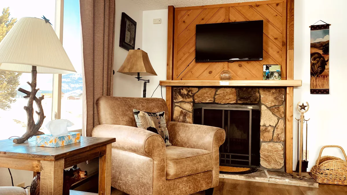 Quiet - Comfortable - Clean - Accommodation for 4 - Only minutes from YNP